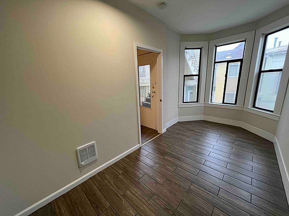 2nd image of 37-41 John St #39