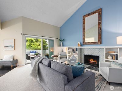 13743 15th Avenue NE #D6, Seattle, WA, 98125