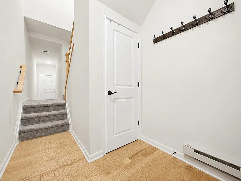 44 Leahy Dr — Photo 5