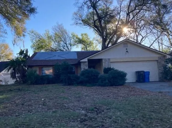 1017 Ridgefield Dr, Valrico, FL 33594