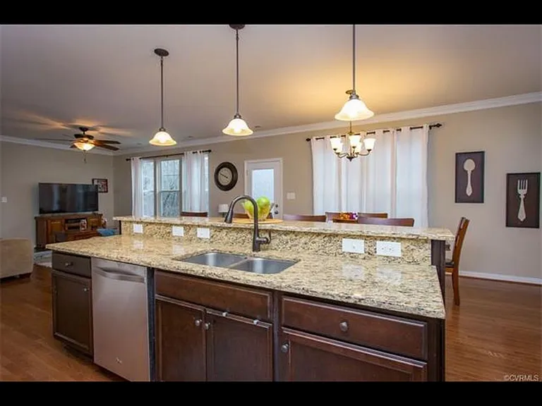 14530 Needham Market Rd — Photo 4