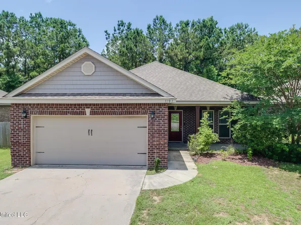 3781 River Trace Dr, Diberville, MS 39540