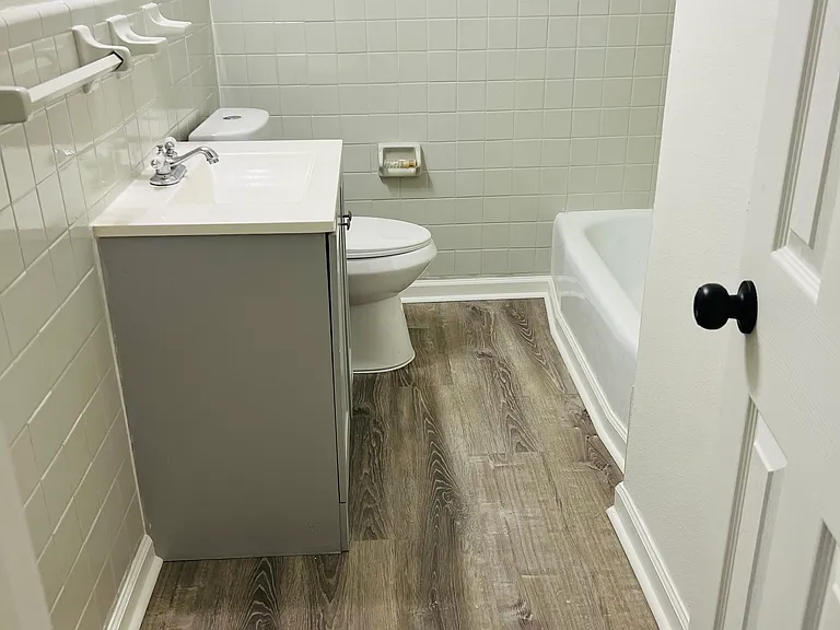 3420 Division St #8 — Photo 3