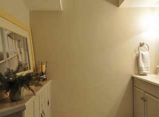 108 Webster Woods Dr, Saint Louis, MO 63119