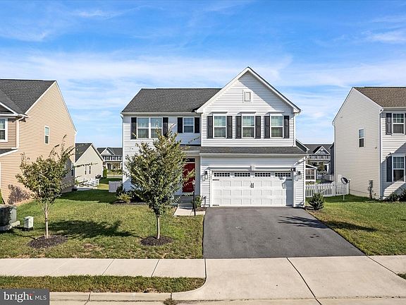 3rd image of 107 Interlace Way