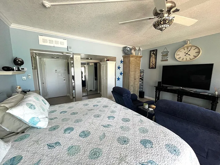 880 Mandalay Ave #S511 — Photo 7