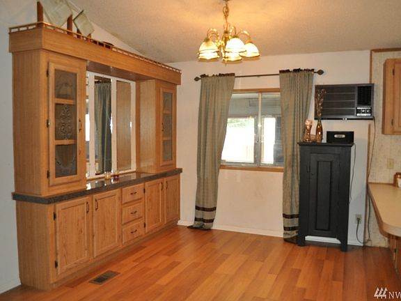4th image of 8708 Thuja Ave SE