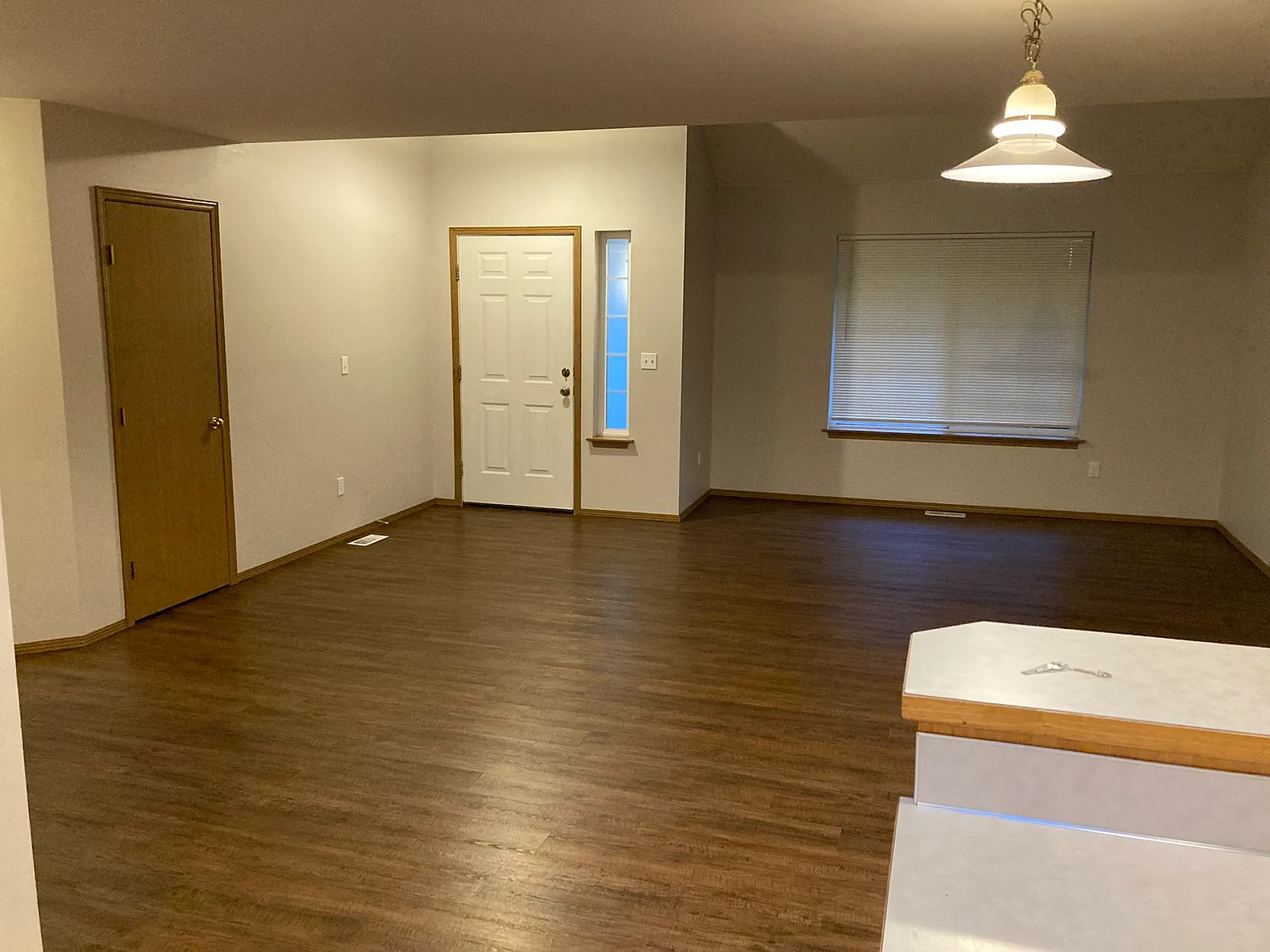 3 bed, 2.5 bath, 1820 sqft, $2,495 — Photo 3