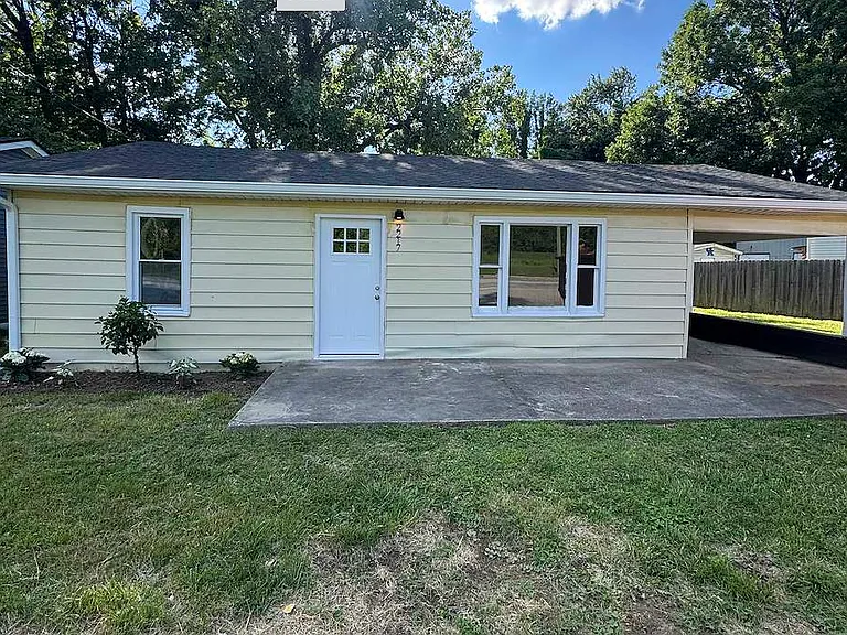 2217 Hamburg Pike — Photo 1