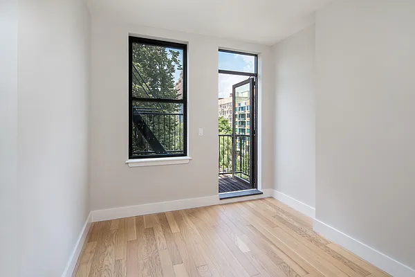 Rented by Mirador Real Estate | media 34