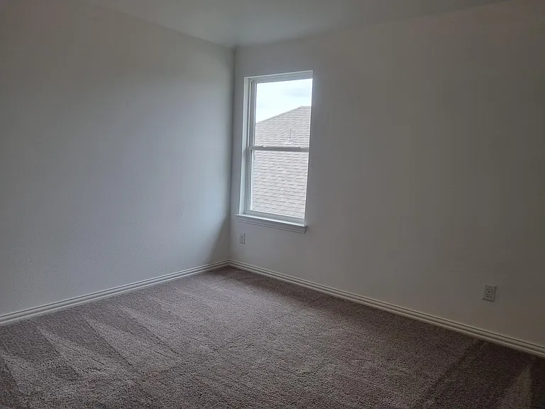 1905 Plymouth Dr — Photo 15