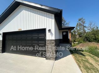 2765 S Meadowlark Ave, Springfield, MO 65807