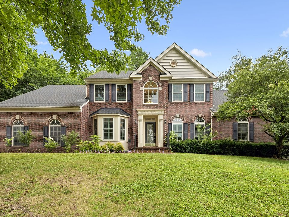 1st image of 302 Findon Ct
