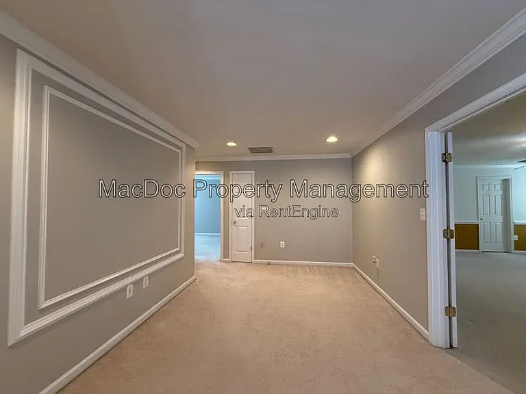 1404 Graham Dr — Photo 43