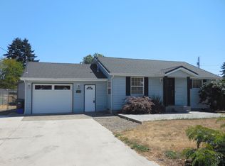 420 N 5th St, Creswell, OR 97426