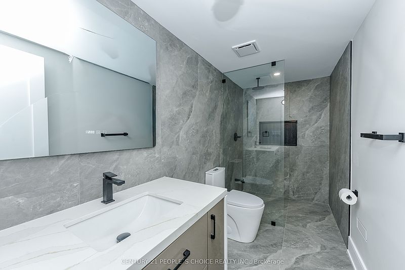 Toronto House for rent - 5 Bedrooms — photo 12
