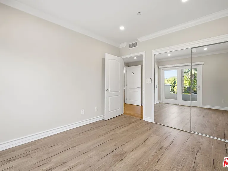 1838 Westholme Ave #203 — Photo 44