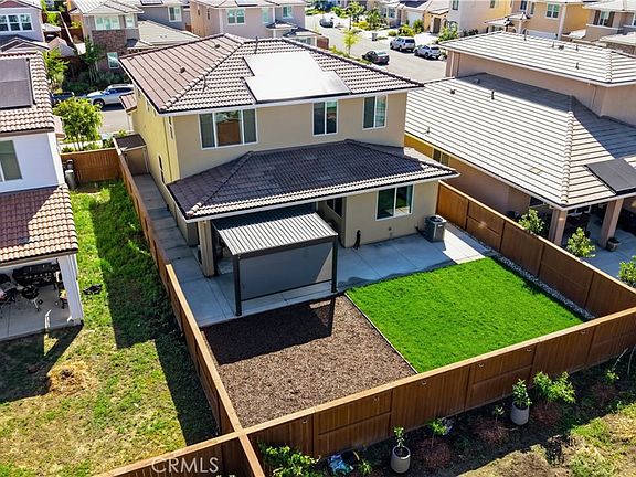 5th image of 1582 Levy St