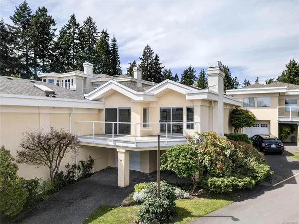 258 Lower Ganges Rd #20, Saltspring Island, BC V8K 1S7