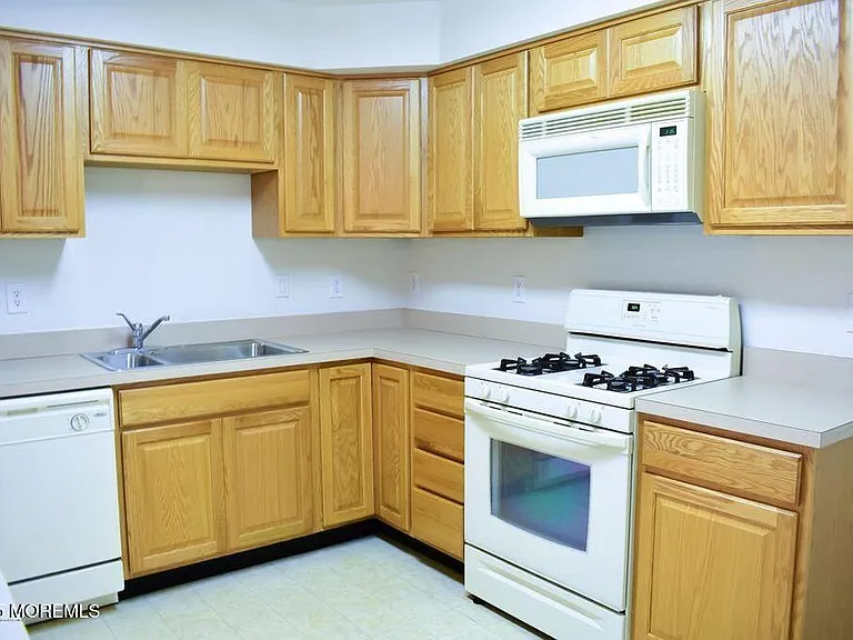 311 Brookfield Dr — Photo 7