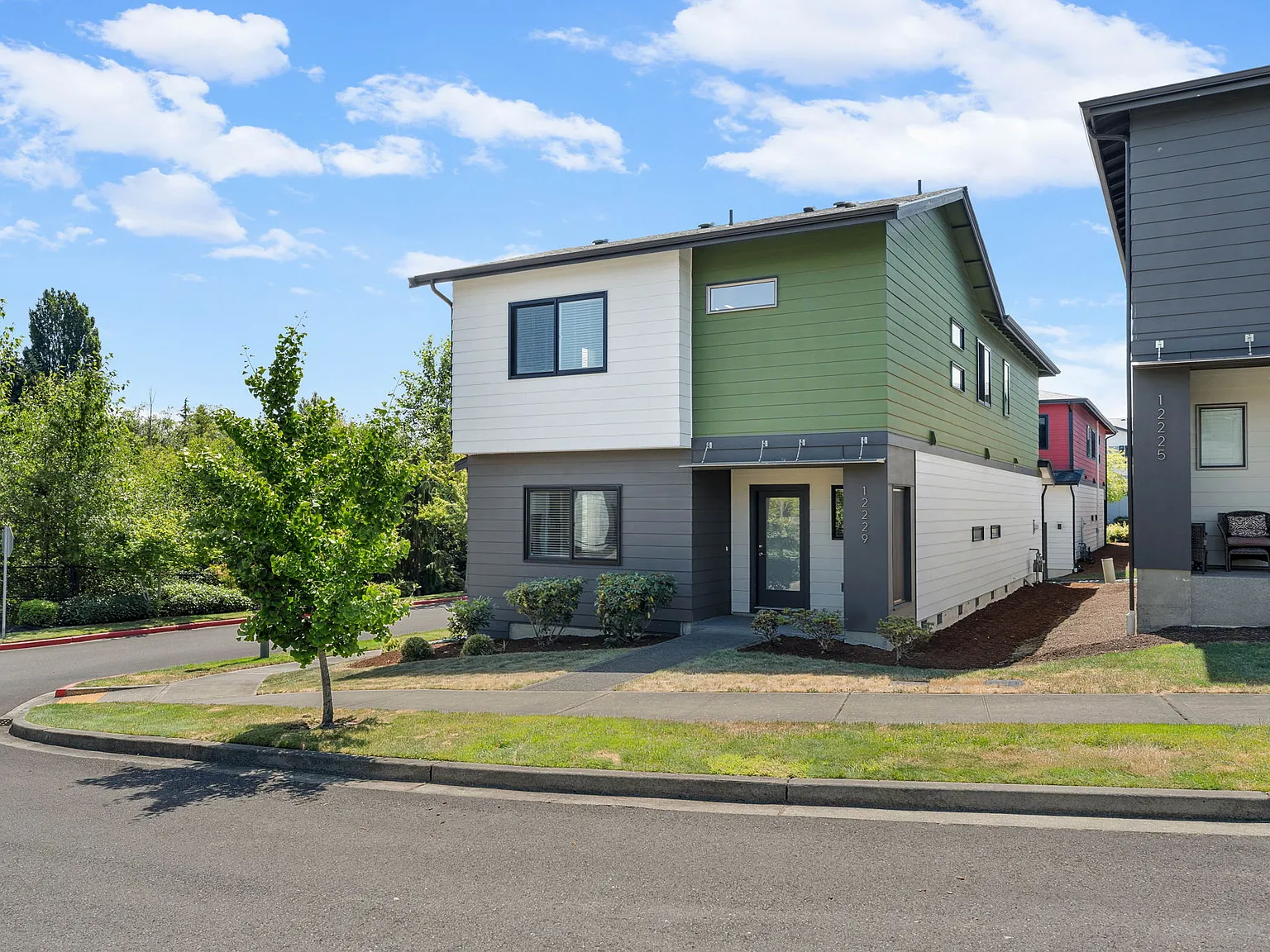 3 bed, 2.5 bath, 2238 sqft, $3,600 — Photo 1