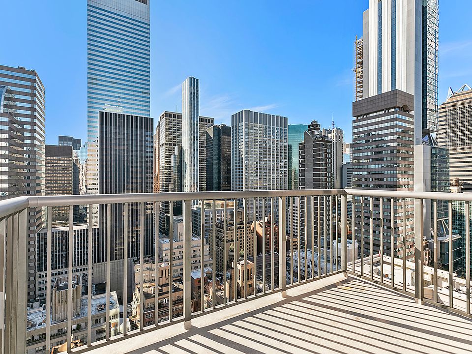 1st image of 150 E 57th St #21