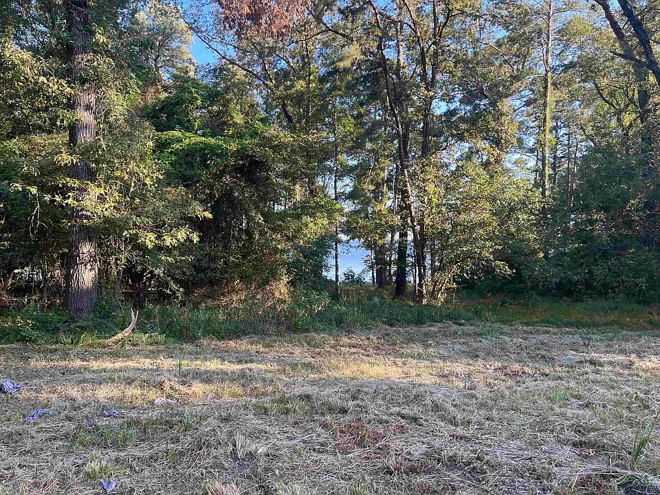 2nd image of 768 Fawn Ln