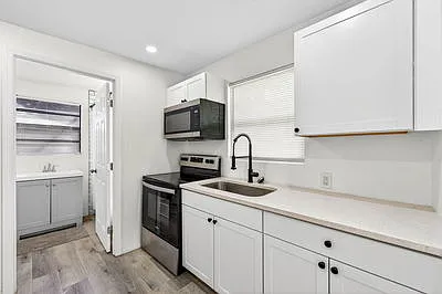 4525 Sun St — Photo 8