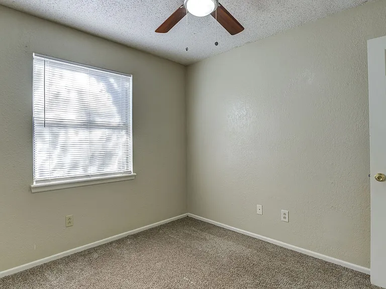 Albany Ridge Apartments Comfortable Living in West Lubbock — Photo 23