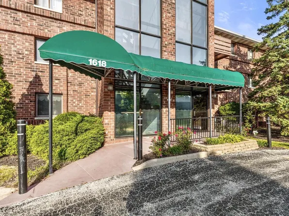 1618 South 115th COURT #104, West Allis, WI 53214