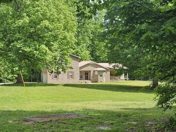 2411 Sherwood Rd, Sewanee, TN 37375