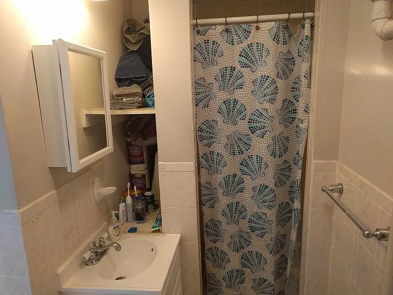 357 Windsor St #1JR — Photo 4