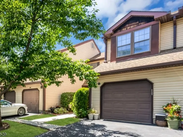 107 Bayberry Dr, Franklin Twp., NJ 08873