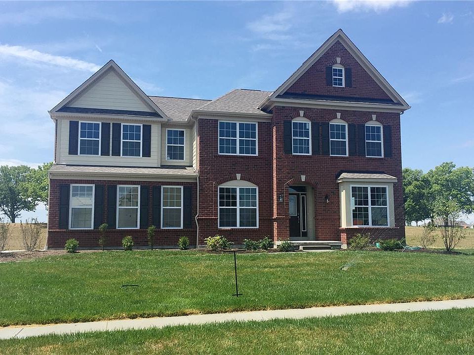 Located on 0050 in Roberts Park - The Meadows in Mason, OH