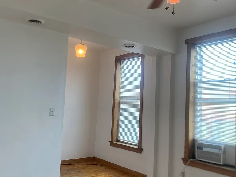 1700 S Ashland Ave #3F — Photo 9