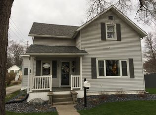 452 E Walnut St, Nappanee, IN 46550