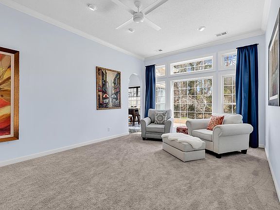 5th image of 1183 N Blackmoor Dr.