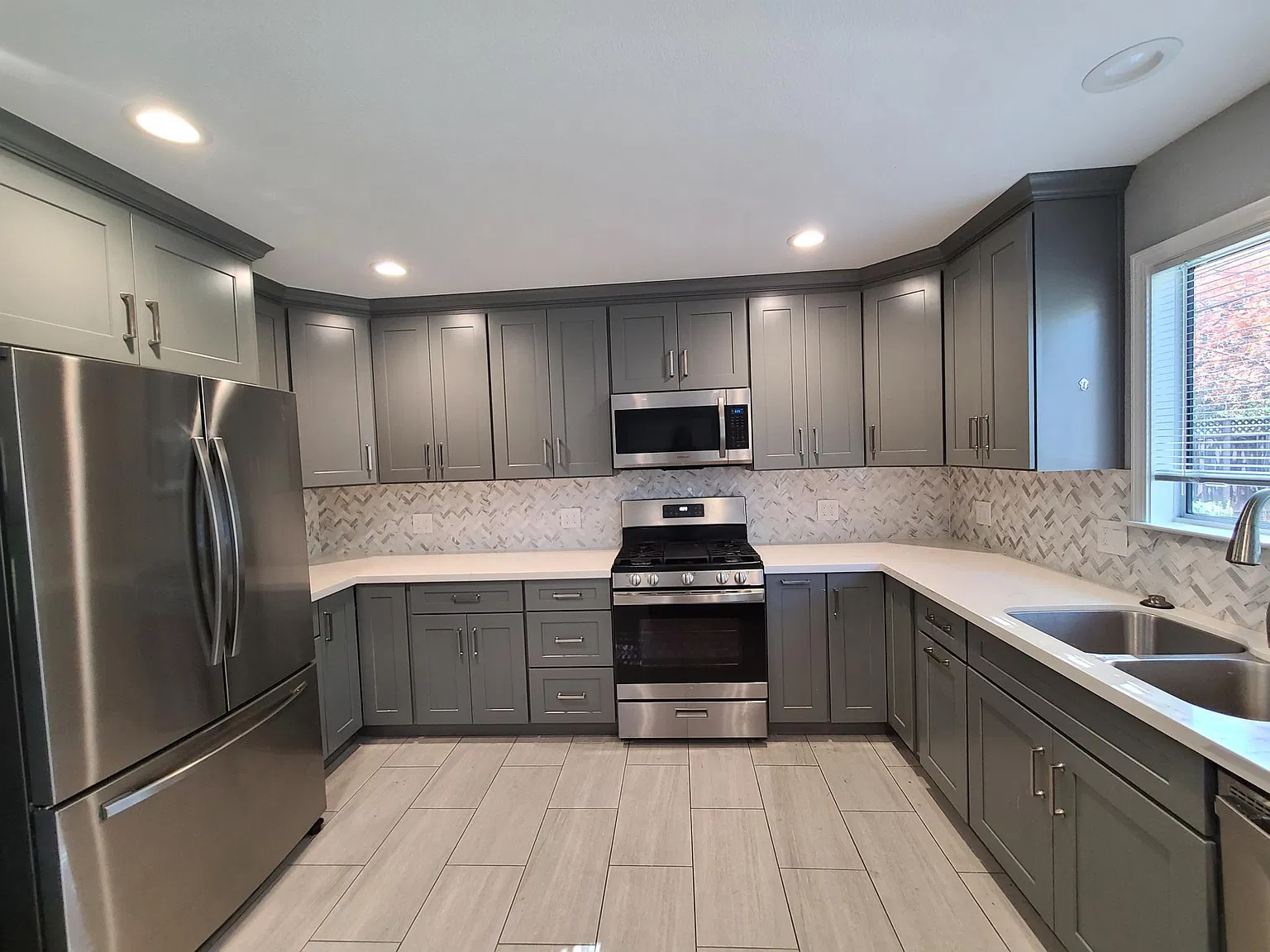 3 bed, 1200 sqft, $4,895 — Photo 4