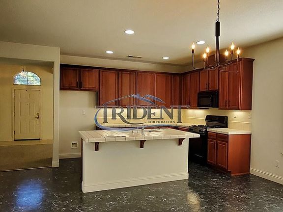 4th image of 1904 Anthony Dr