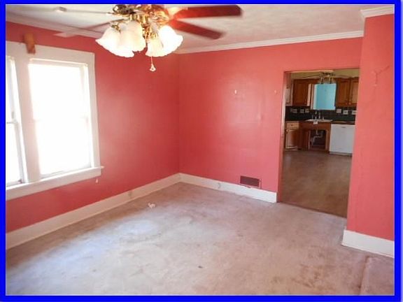 4th image of 2622 N Grant Ave