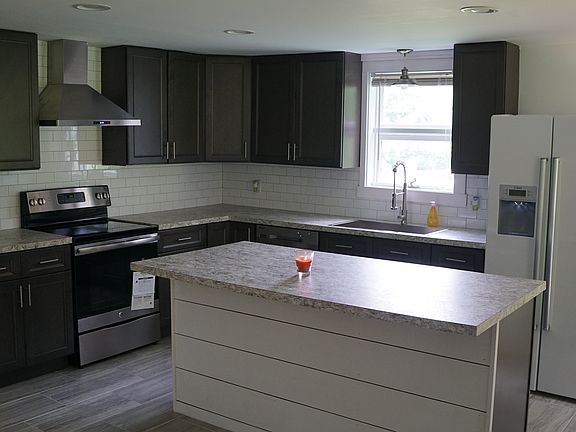 Newly Renovated Kitchen