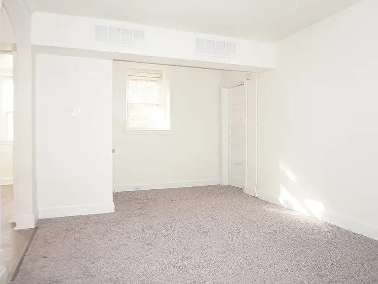 1 Oakland Ter — Photo 13