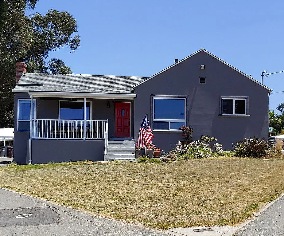 2959 East Ave photo 1