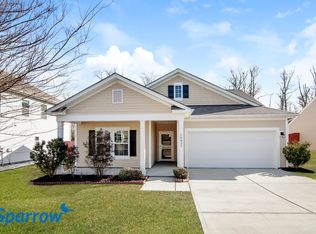 10421 Kempsford Dr, Charlotte, NC 28262