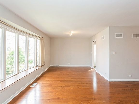 4th image of 5041 Mulford St