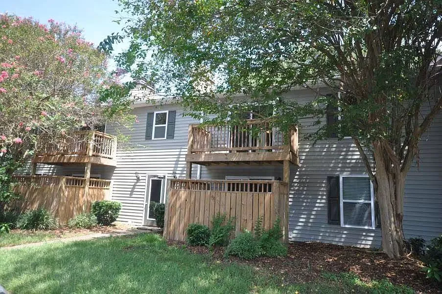 1402 Camp Rd #8