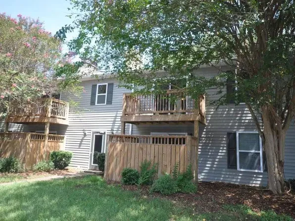 1402 Camp Rd, Charleston, SC