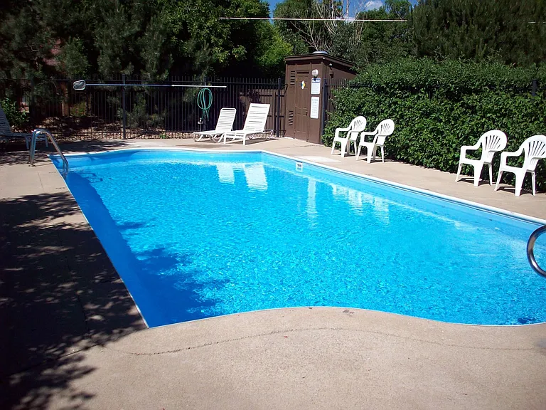 Woodridge Apartments — Photo 14