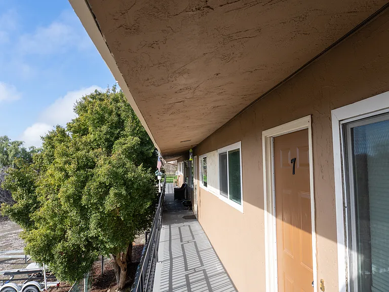 640 S 2nd St #3 — Photo 15