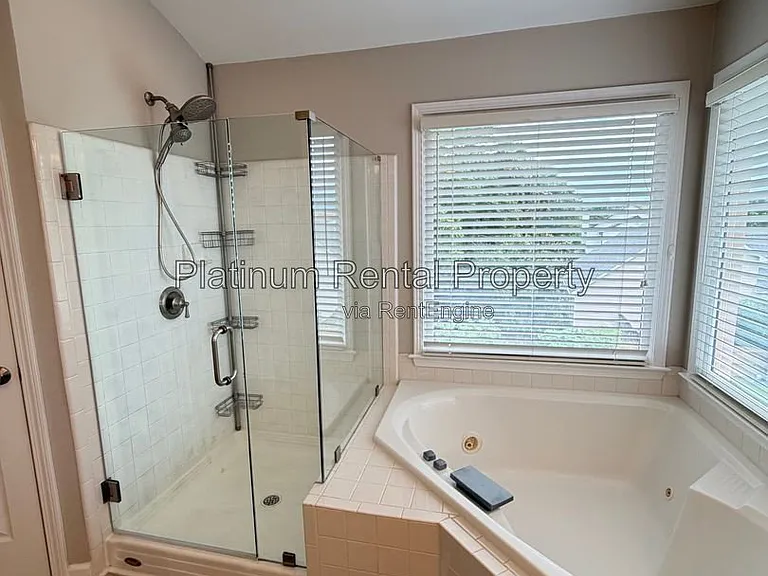 2620 Gentry Walk Ct — Photo 28